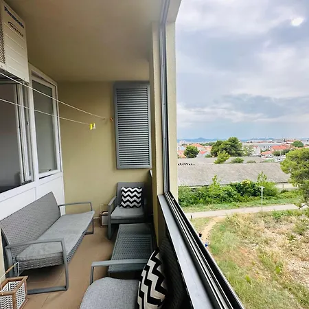 Apartment Kamar *